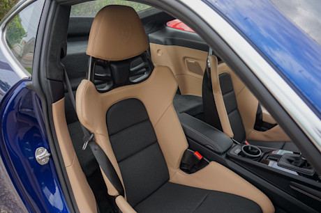Editorial 2022 porsche gt3 touring 30 jl
