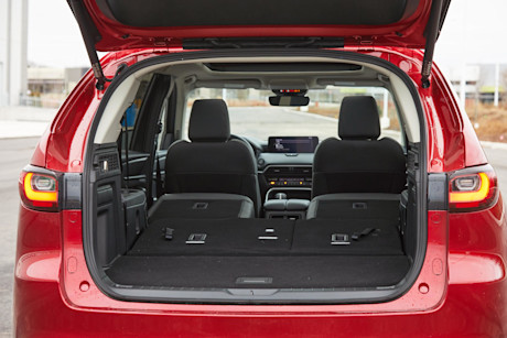 Editorial 2024 mazda cx 90 phev gs l td 240229 35 jk