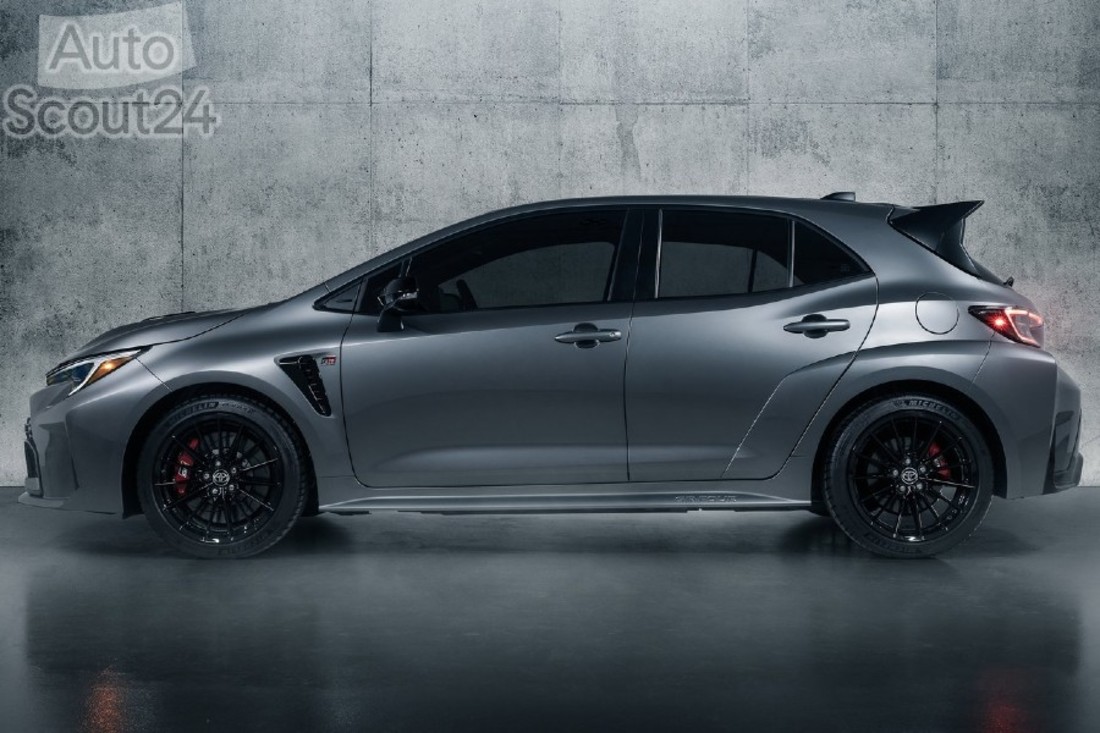 Toyota-GR_Corolla-2023-1280-02.jpg