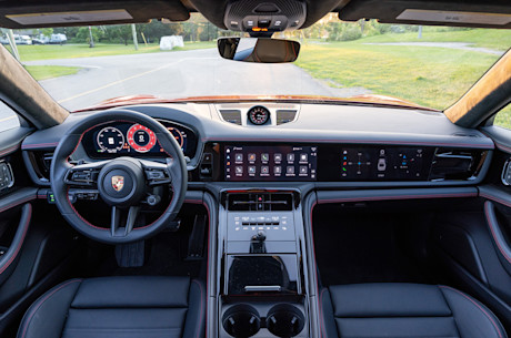 2025 Porsche Panamera GTS Review Image