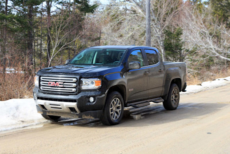 Editorial 2017 gmc canyon diesel 4wd crew cab short bed 07 ew