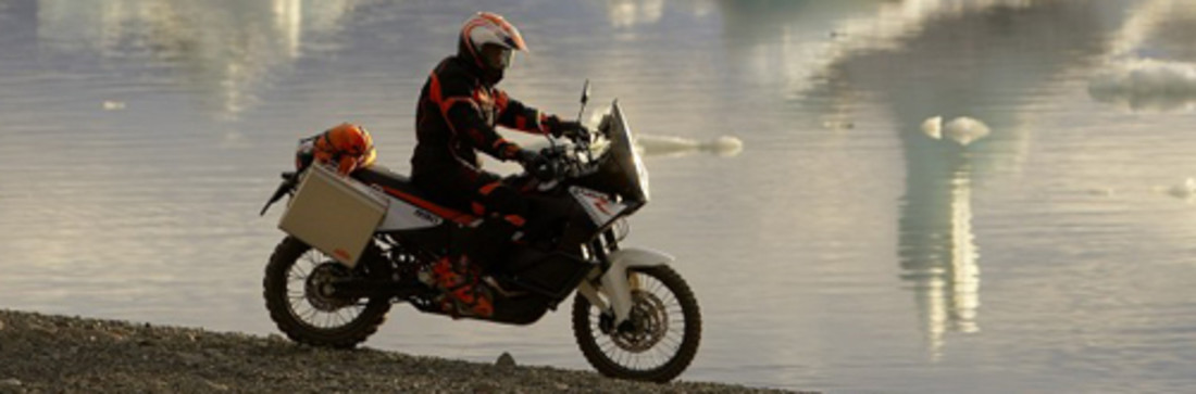 Prueba: KTM Adventure 990 R – Caminos sin fin