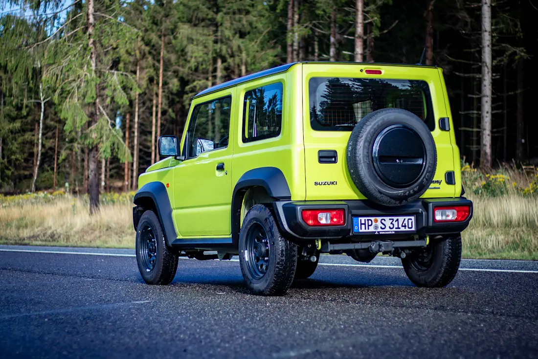 Suzuki Jimny-14 Suzuki Jimny-14