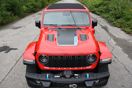 Jeep Wrangler 4xe Rubicon X 2024 : essai routier Body Image