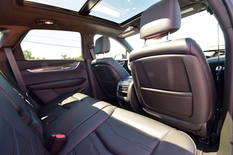 Editorial 2017 cadillac xt5 platinum jp 32