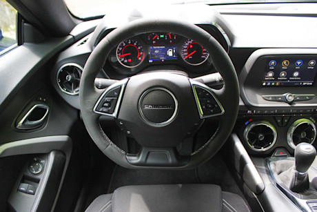 Editorial 2019 chevrolet camaro 1lt coupe 21 dh