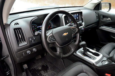 Chevrolet Colorado ZR2 Bison 2020 vs Jeep Gladiator Rubicon 2020 : match comparatif Body Image