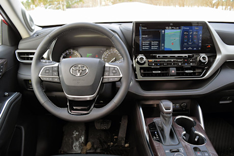 Editorial 2022 toyota highlander limited 18 sha