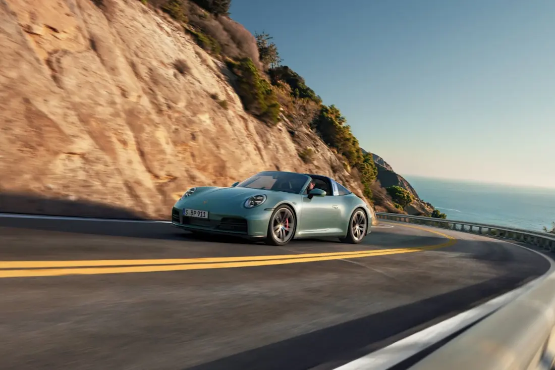 porsche 911 2025 -3
