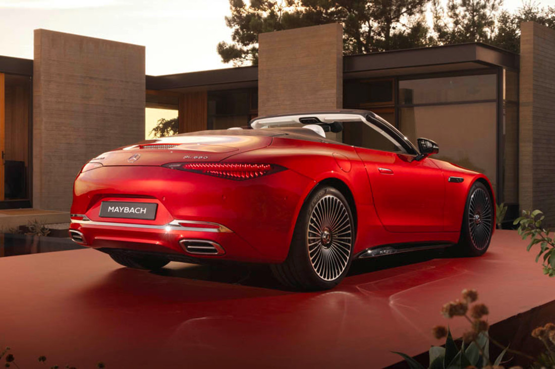 Mercedes-Maybach SL 680 Monogram Series (2).jpg