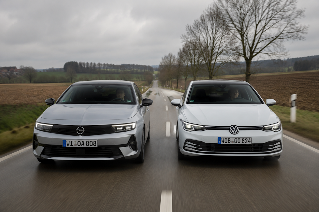 golf8vsopelastra