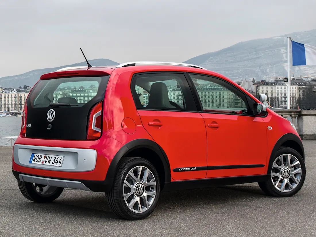 volkswagen cross up 8
