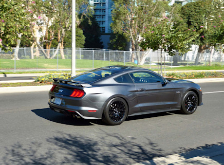 Editorial 2018 ford mustang gt 13 jb