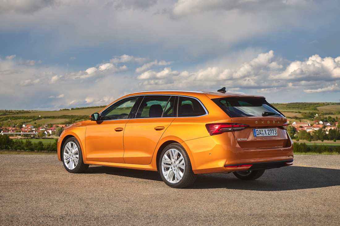 skoda-octavia-4x4-2025 (7).jpg