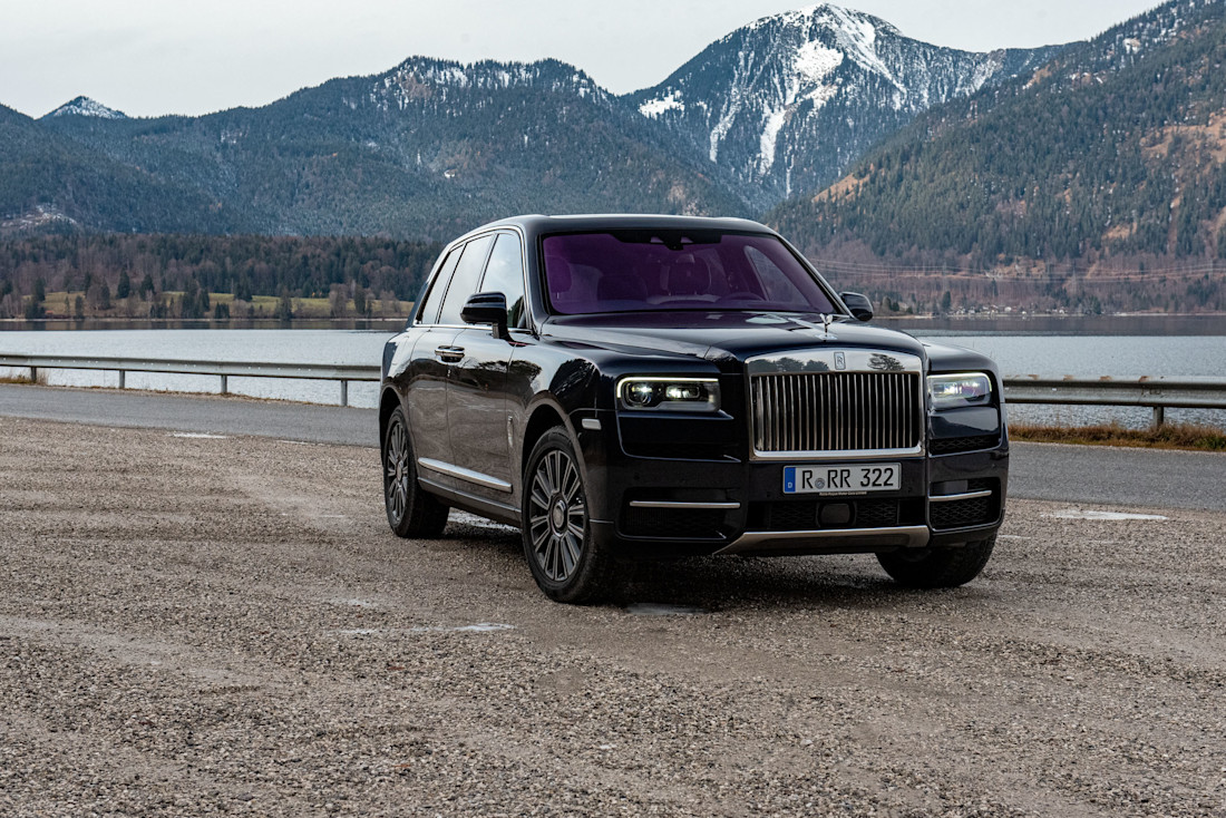 rolls-royce-cullinan-hero