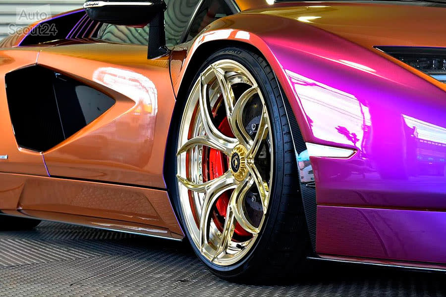 Lamborghini-Countach-LPI-800-4-pintura-tuning (11).jpg