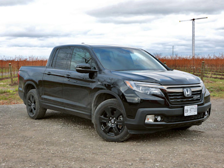 Editorial 2018 honda ridgeline black edition 04 jb