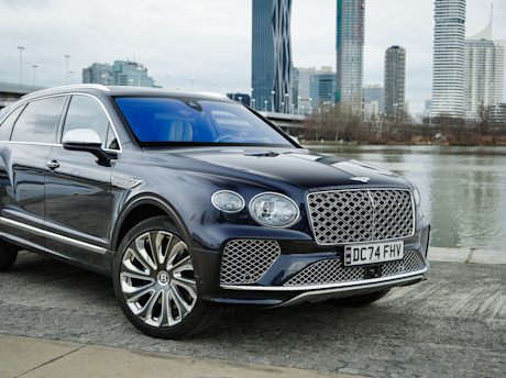 Bentley Bentayga_Front
