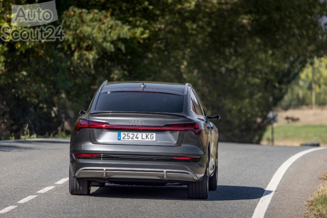 Audi e-tron Sportback alta 72 (1).jpg