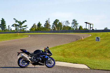 Editorial 2017 suzuki gsx r1000r 03 db