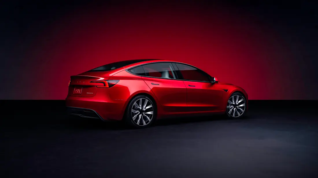 Tesla Model 3 2024 - posteriore 