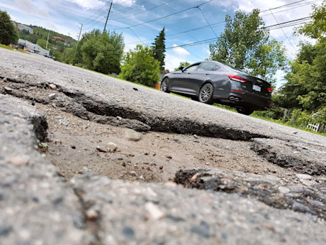 Editorial 00 jp illustrated guide to potholes
