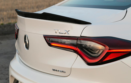 Editorial 2023 acura tlx type s 12 jw