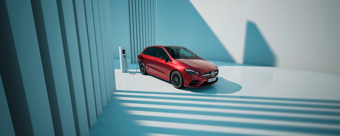 Classe B 2023: con il restyling ancora più ricca e sportiva