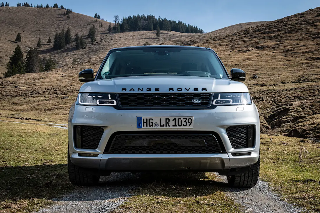 Range-Rover-Sport-P400-HST-Front Range-Rover-Sport-P400-HST-Front