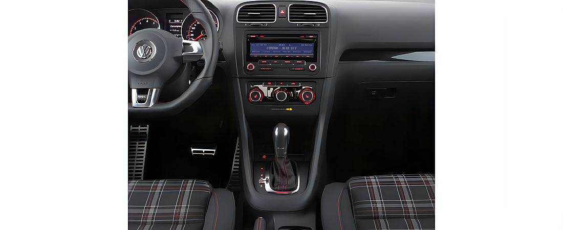 Volkswagen Golf GTI 2010 31