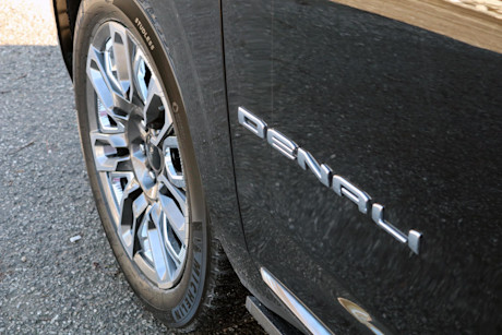 Editorial 2023 gmc yukon denali ultimate 11 jm