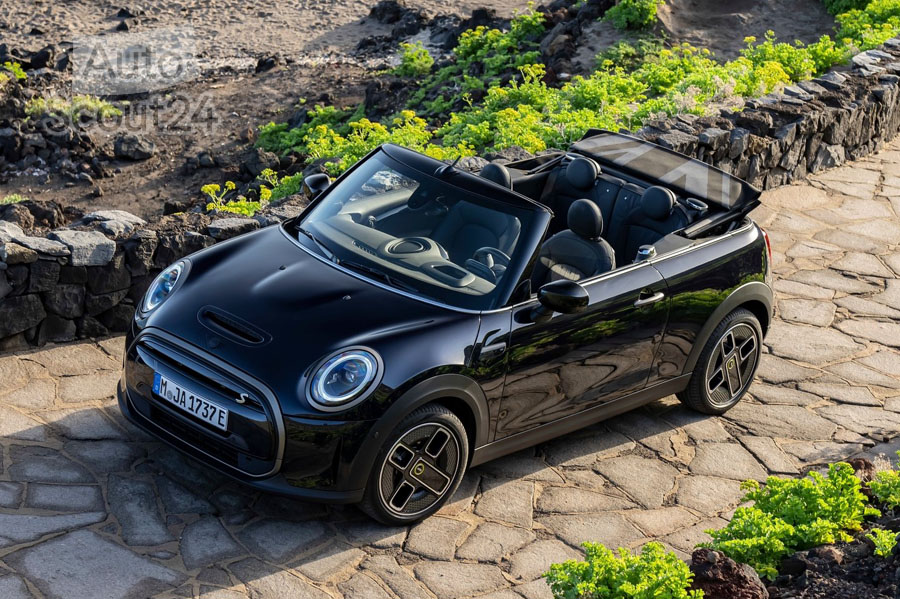 Mini-Cooper_SE_Convertible-2023-1600-04.jpg