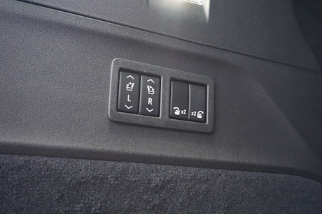 Editorial 2025 cadillac escalade iq fd di 20250313 4
