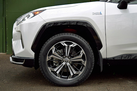 Editorial 2021 toyota rav4 prime xse technology 08 sha