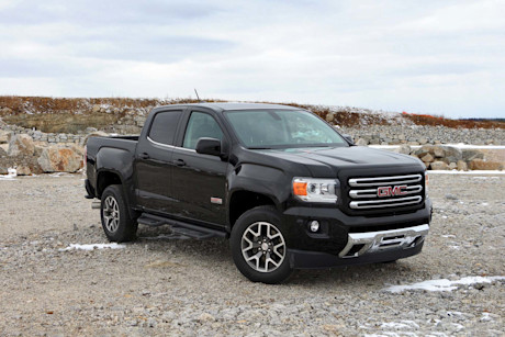 Editorial 2017 gmc canyon diesel 4wd crew cab short bed 04 ew
