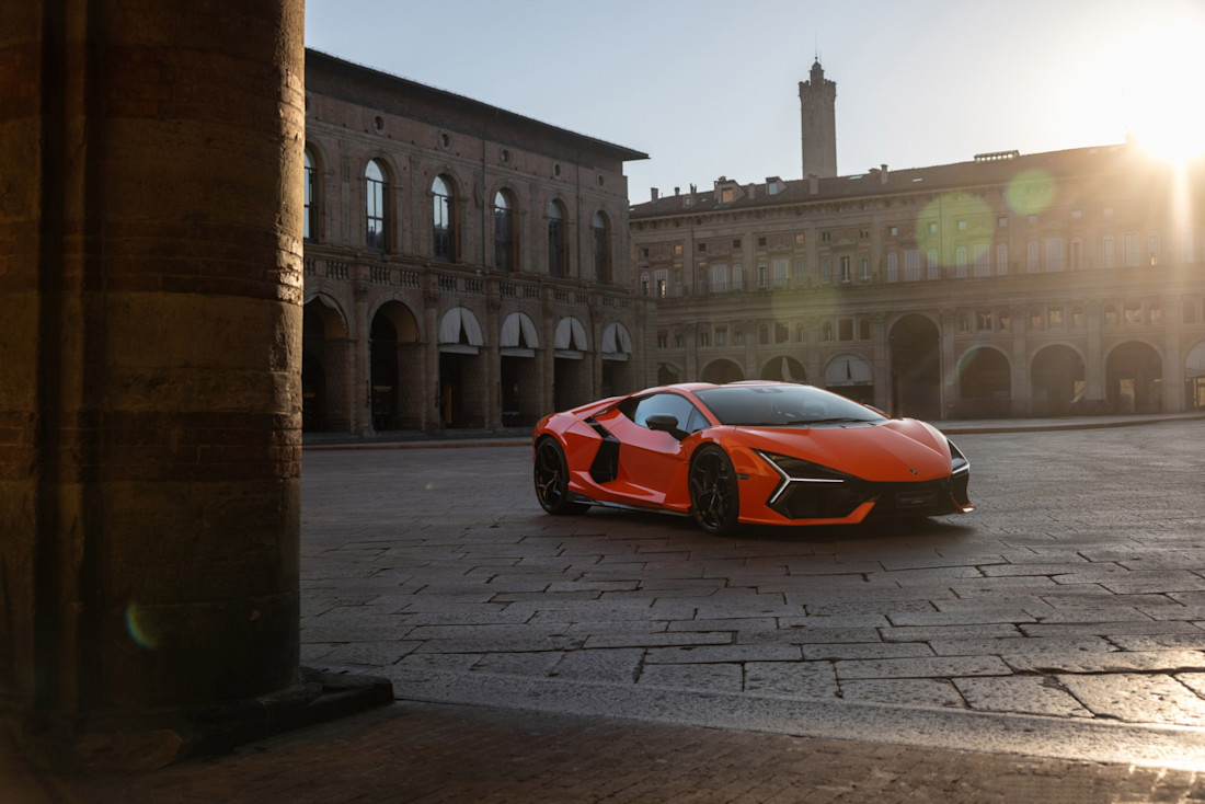 Recensione Lamborghini Revuelto: una nuova era per il V12 di Sant’Agata