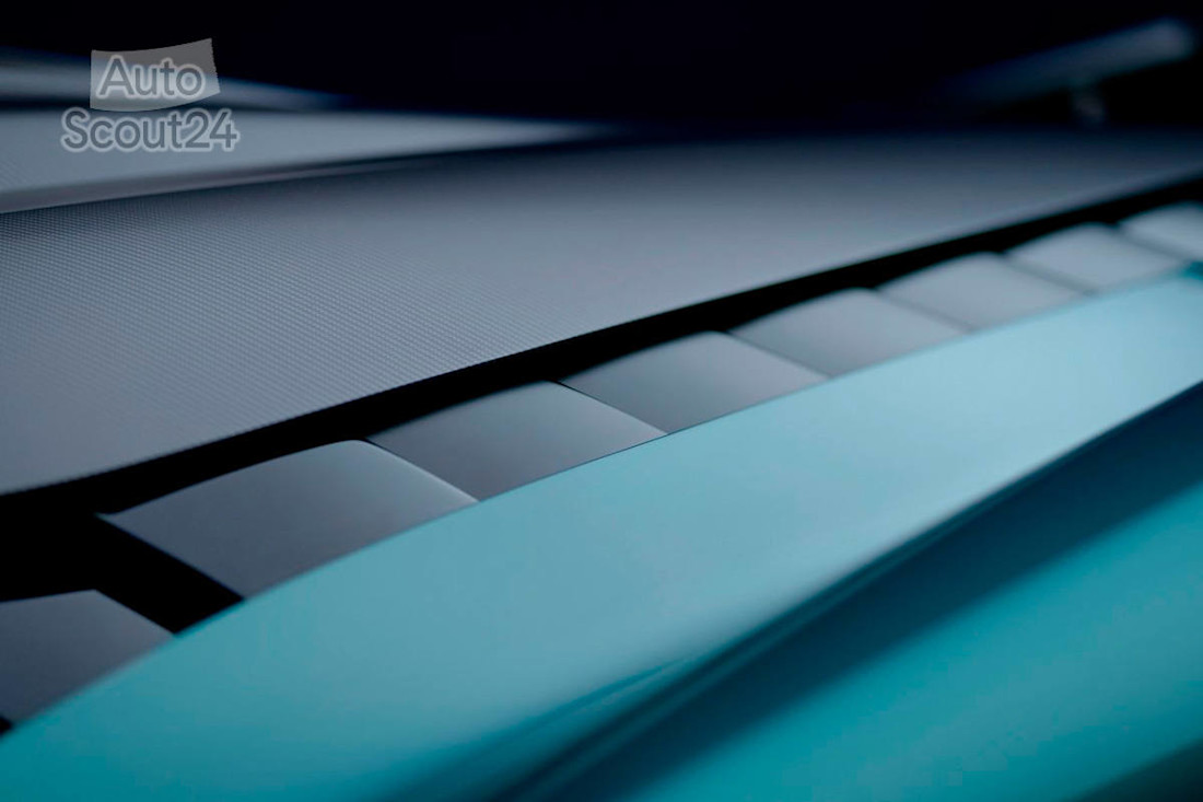 Aston-Martin-Valhalla-2022-(4).jpg