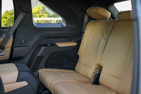 2025 Cadillac Escalade IQ Review Body Image