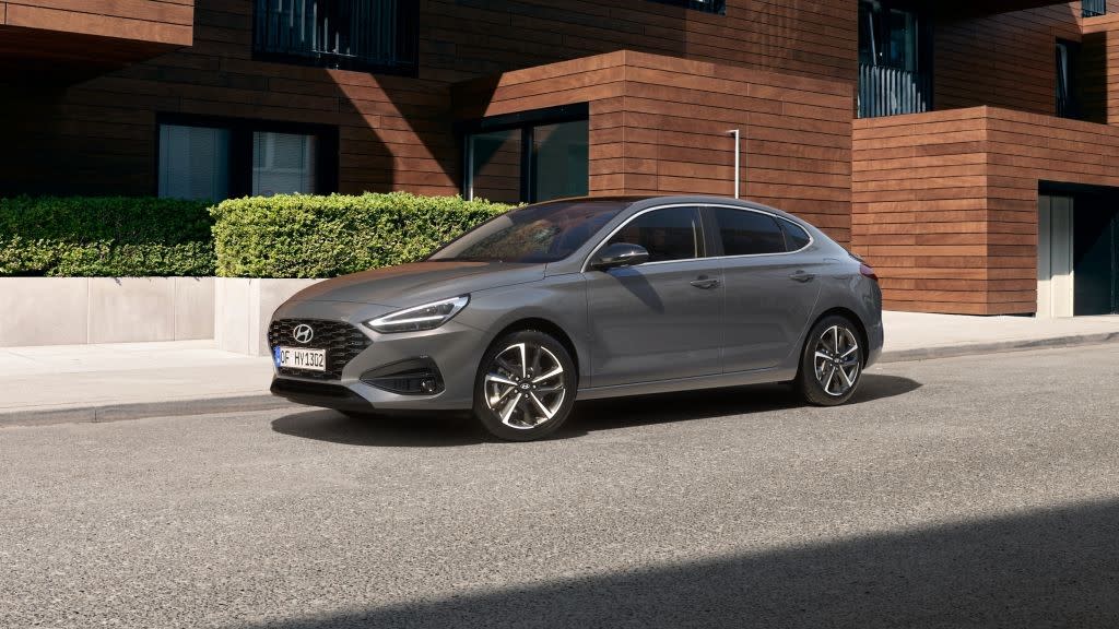 hyundai-i30-fastback-0324-02_wid_1024_bfc_off