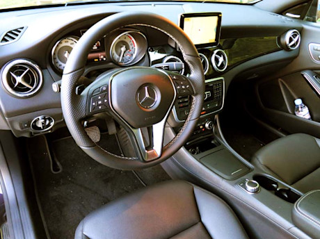 Editorial 2014 mercedes benz cla 250 pb 05 3672