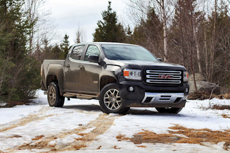 Editorial 2017 gmc canyon diesel 4wd crew cab short bed 03 ew