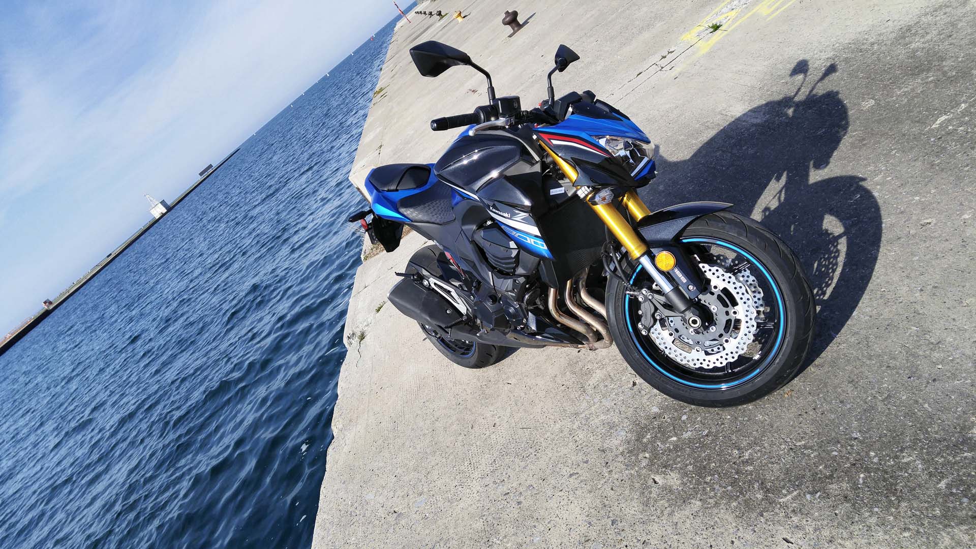 2016 Kawasaki Z800 Test Ride - AutoTrader.ca