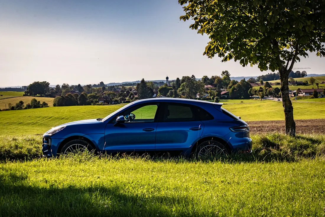 Porsche-Macan-S-Side