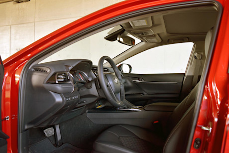 Editorial 2020 toyota camry xse awd 09 sha