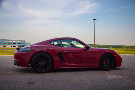 Editorial 2018 porsche cayman gts 05 lw