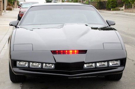 Editorial 07 universal knight rider kitt
