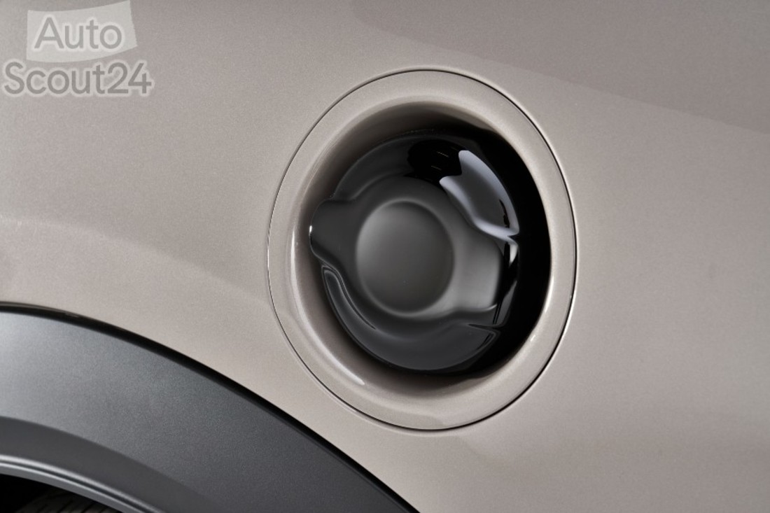 P90411846_highRes_mini-cooper-s-3-door (1).jpg