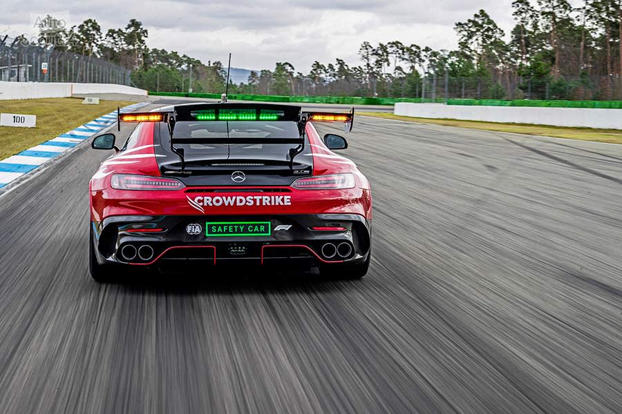 Mercedes-AMG-GT-Black-Series-2022-F1-Safety-Car-16.jpg
