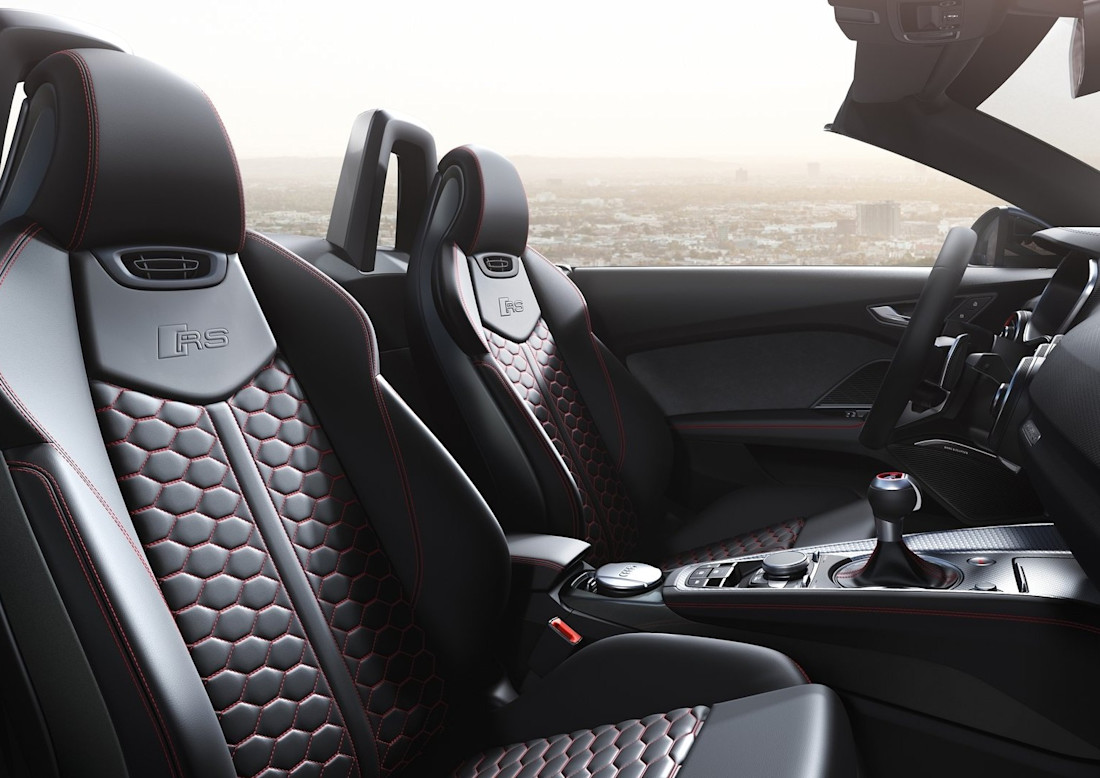 audi-tt-roadster-seats