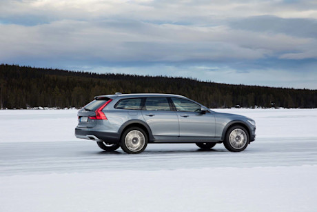 Editorial 06a 2019 volvo v90 cross country 01 volvo